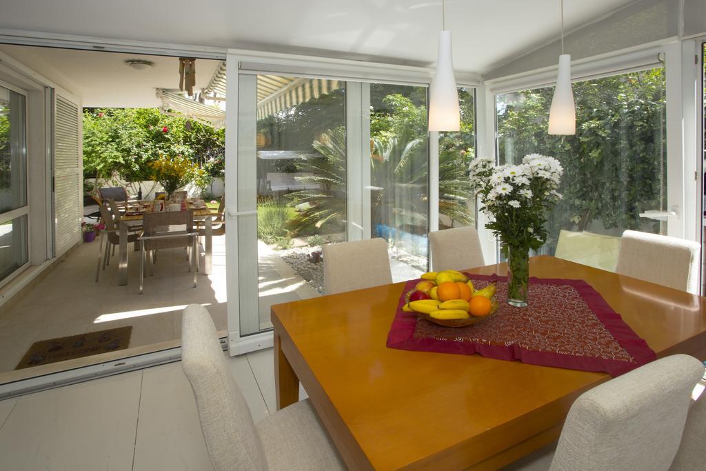 Deluxe Apartment Lea With Large Garden Split Exteriör bild